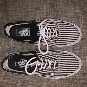 Women’s striped vans like new